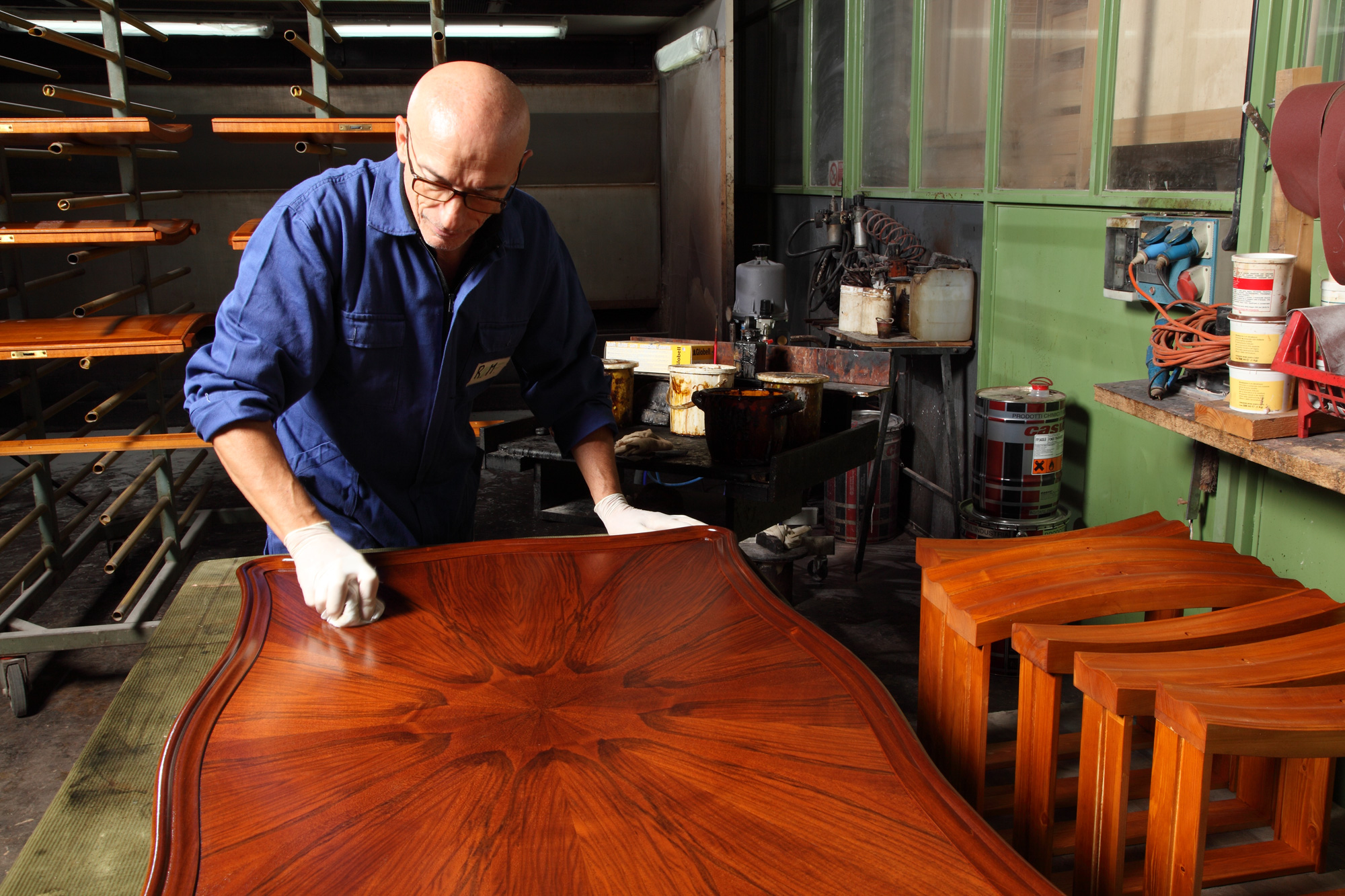 Мастер MH75 за работой